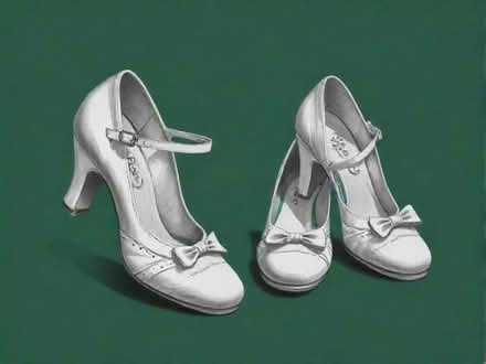 Photo of free Pair of vintage (1950s) dancing pumps (Goldenacre EH3) #1