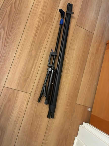 Photo of free Projector & Screens (North Seattle (Roosevelt)) #3