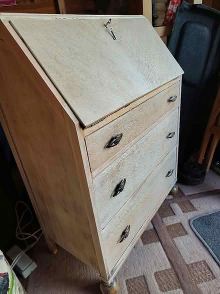 Photo of free Desk (Hoddesdon EN11) #3