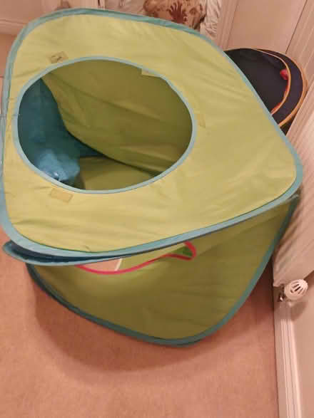 Photo of free Kids tent, ball pit, balls (Marcham OX13) #4