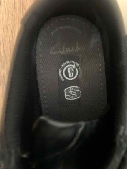 Photo of free School shoes 5 1/2 (GU12) #3