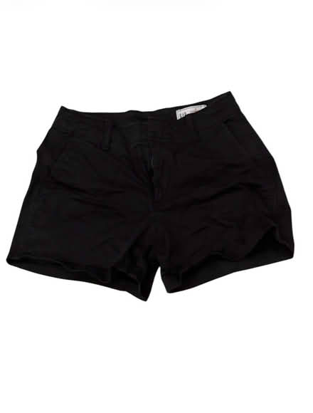 Photo of free Gap Woman’s Shorts (Brooklyn Storage) #1