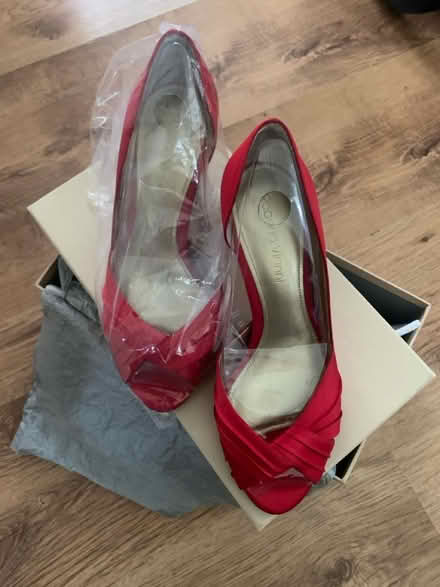 Photo of free Ladies shoes (GU12) #1