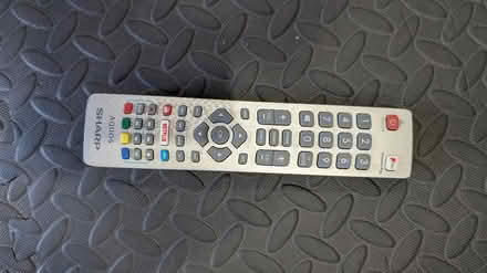 Photo of free 28" LCD Sharp Aquos flat screen TV (BT48) #3