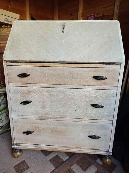 Photo of free Desk (Hoddesdon EN11) #1