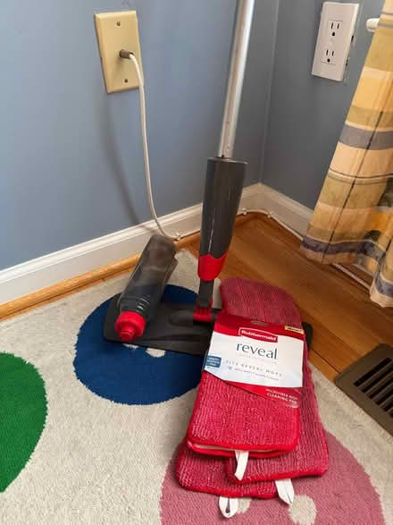 Photo of free Floor mop with pads (Piney Orchard) #1