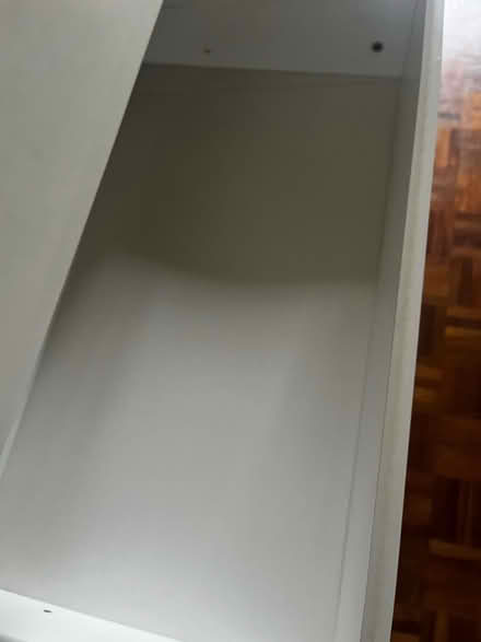 Photo of free White chest of drawers (Barnes SW15) #3