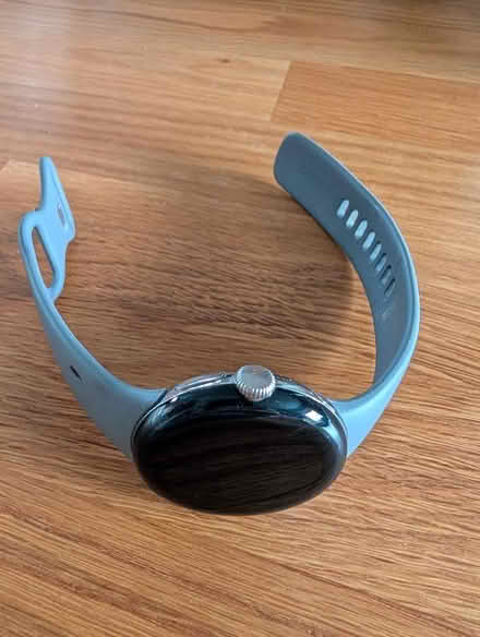 Photo of free Pixel watch 1 not working (Bluntisham PE28) #1