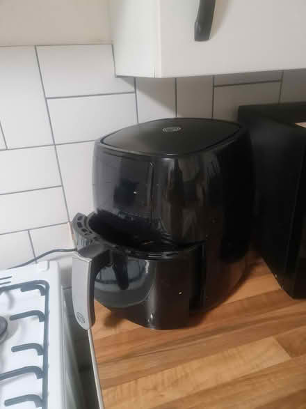 Photo of free Airfryer ti give away (SW16) #2