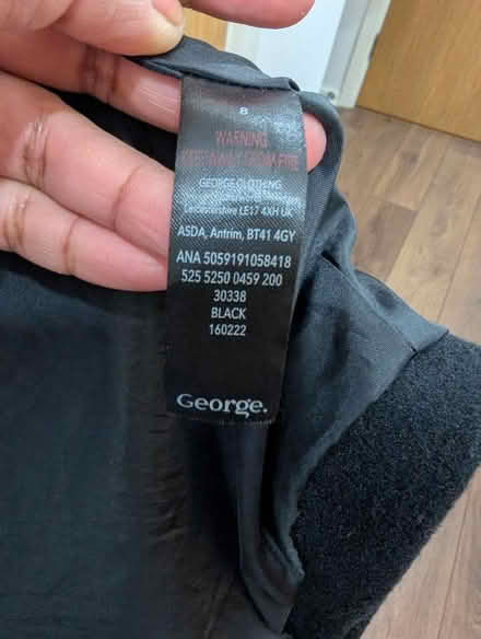 Photo of free Black coat (Millwall E14) #3
