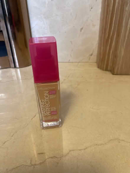 Photo of free Collection Lasting perfection foundation (Up Hatherley GL51) #1