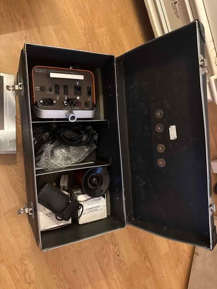 Photo of free Photography lights equipment (Thames ditton, KT7) #2