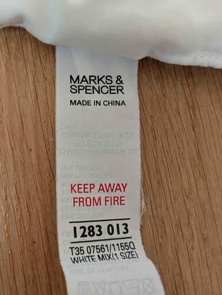 Photo of free Single bed bedcover (Raynes Park SW20) #3