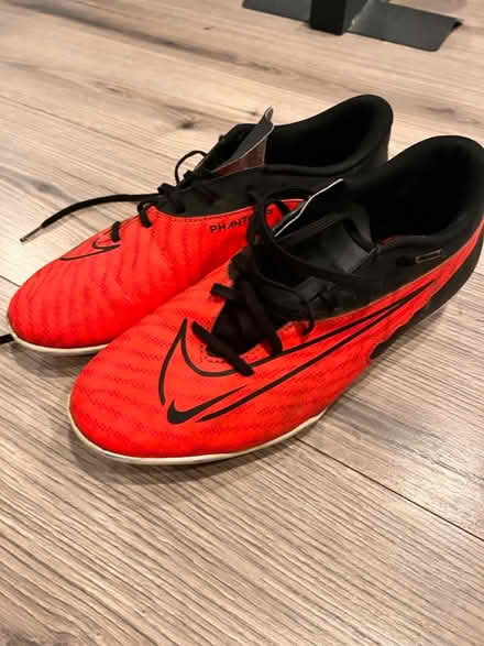 Photo of free Size 9 boys soccer cleats (60015) #1