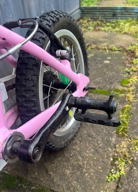 Photo of free Pink ridgeback bike 14inch wheel age 3-5 & helmet (Aigburth L19) #2