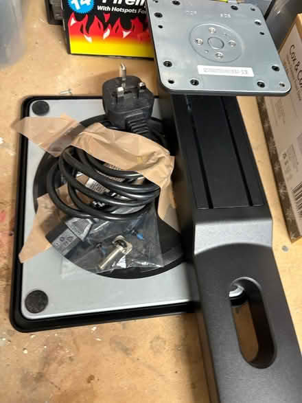 Photo of free Working computer monitor (Kings Heath Birmingham) #2