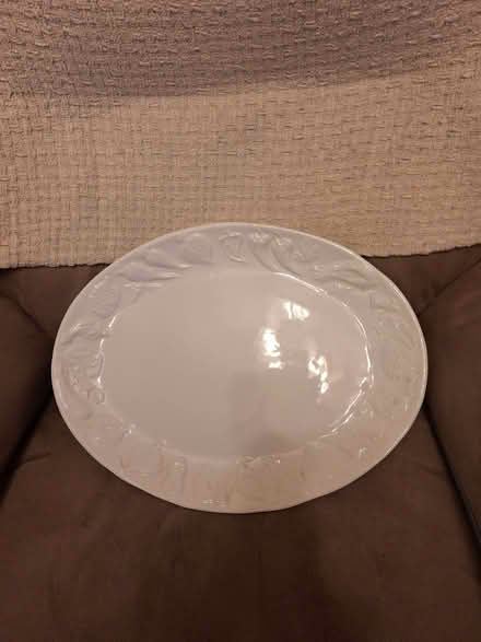 Photo of free Large Oval Carving Plate (Walderslade ME5) #1