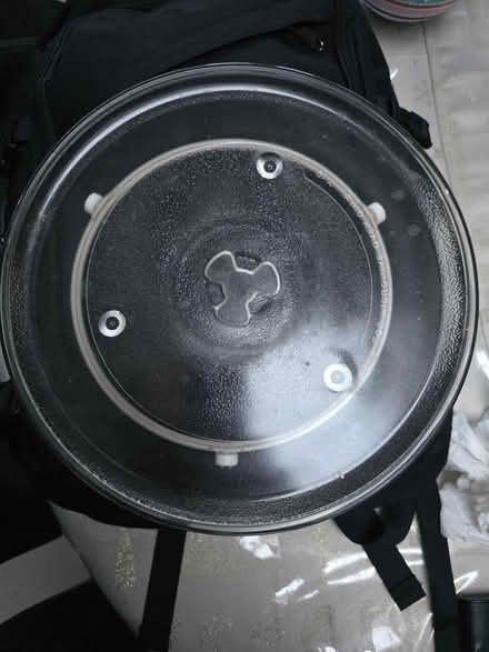 Photo of free Glass microwave turntable (Brunswick Park N11) #1
