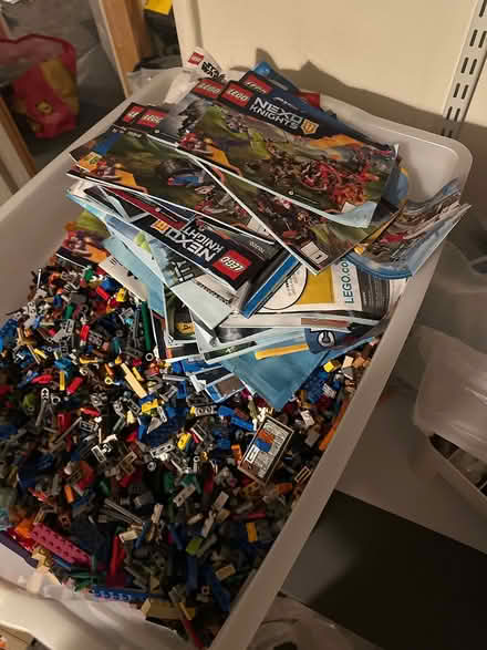 Photo of free Box of lego (SM5 carshalton) #2
