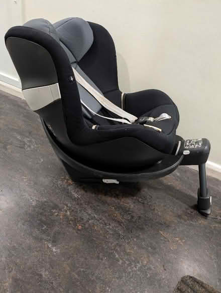 Photo of free Cybex car seat (Queens Park W10) #4