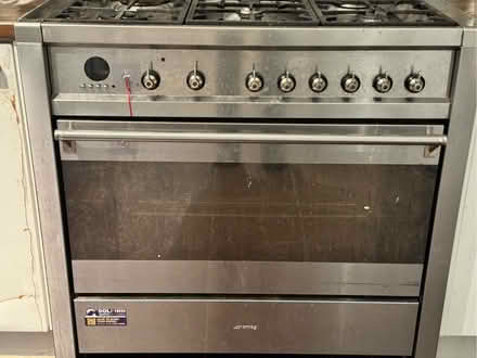 Photo of free It’s a cooker (Jackmans Estate SG6) #1