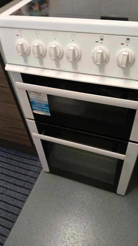 Photo of free A oven in good condition (Wallington SM6) #1
