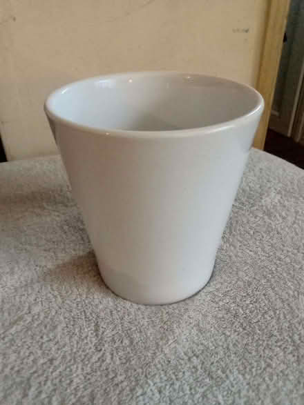 Photo of free Ceramic Indoor Plant Holder (Waterlooville PO8) #1