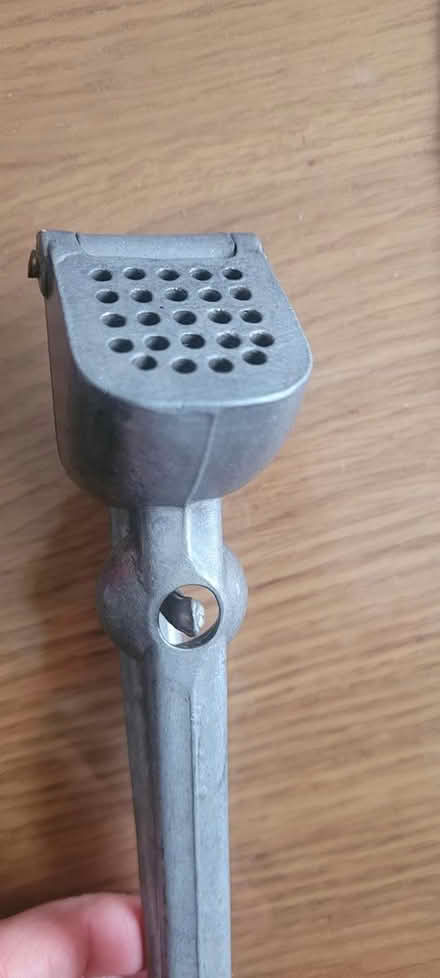 Photo of free Garlic press (Southam CV47) #3