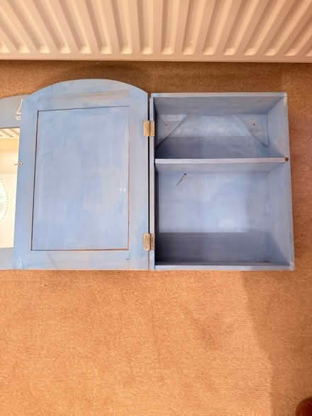 Photo of free Bathroom set, beachy vibe (Thame Oxfordshire OX9) #2