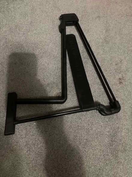 Photo of free Guitar stand (Lewes BN7) #1