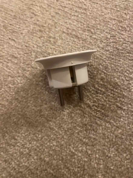 Photo of free UK > EU adapter plug (Herne Hill, SE24) #3