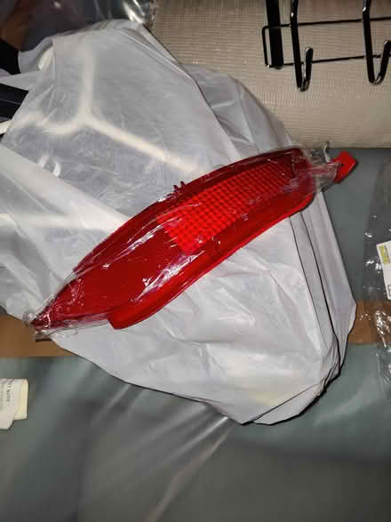 Photo of free Rear Fog Bumper Reflector (Ford) (Northchurch HP4) #2