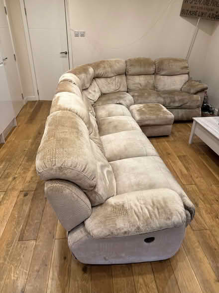 Photo of free Large Corner Recliner Sofa – 2 Electric Reclining Seats (St Pancras and Islington Cemetery N2) #3