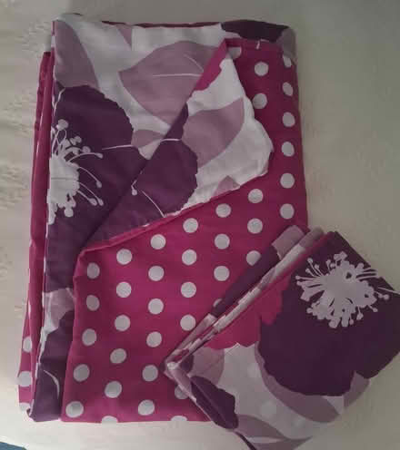 Photo of free Single Duvet with Pillowslip (Uxbridge UB10) #1