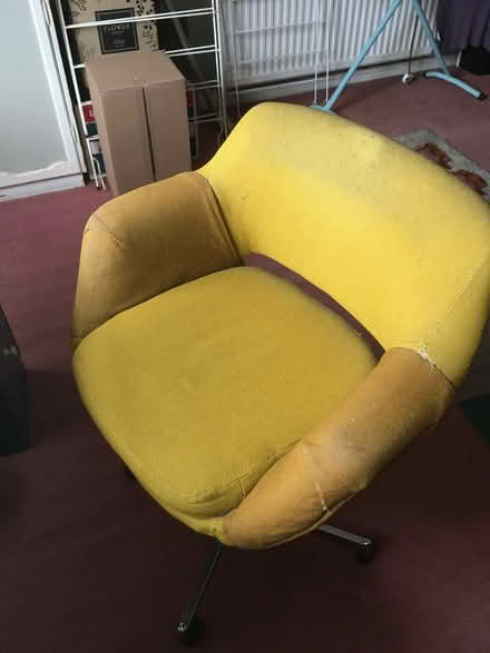 Photo of free 60s swivel chair (restoration project) (Chipping Barnet EN5) #1