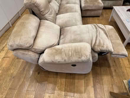Photo of free Large Corner Recliner Sofa – 2 Electric Reclining Seats (St Pancras and Islington Cemetery N2) #2