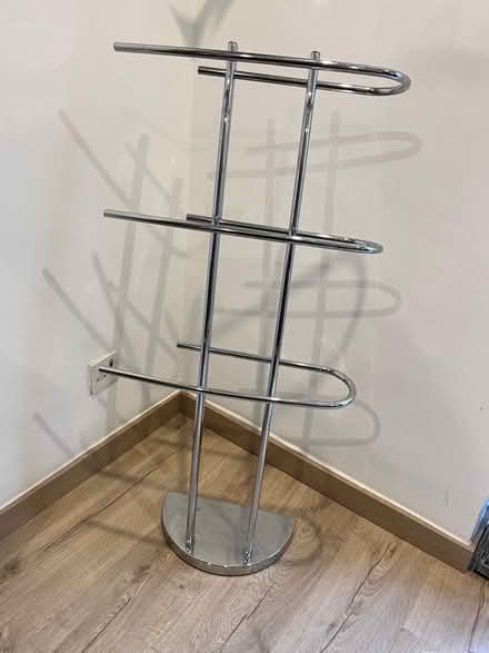 Photo of free clothes standing hanger (Lower Earley RG6) #1