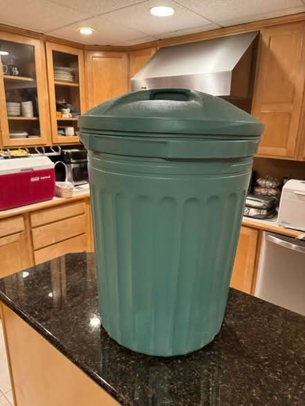 Photo of free Plastic Garbage Can with Lid (Rochester) #1
