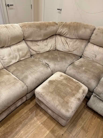Photo of free Large Corner Recliner Sofa – 2 Electric Reclining Seats (St Pancras and Islington Cemetery N2) #4