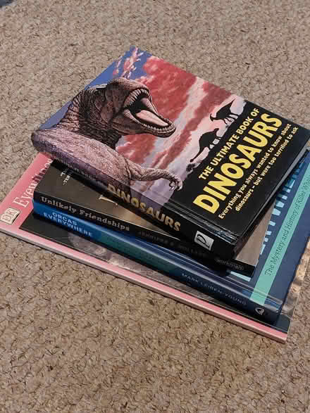 Photo of free Dinosaur / animal / fact books (Coley RG1) #1