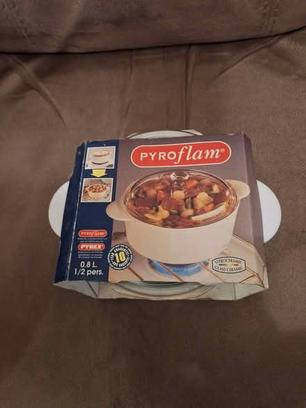 Photo of free Pyrex pyroflam Dish brand new (Walderslade ME5) #3