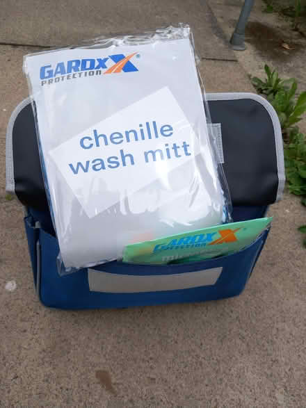 Photo of free Bag of Gardx car cleaning materials with emergency pack (Paston) #2