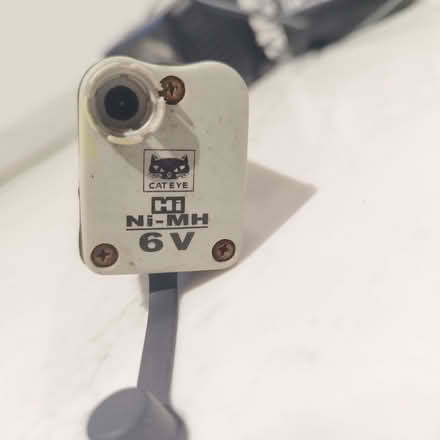 Photo of free Cateye bicycle halogen front light (Hurst Golf Course RG41) #3