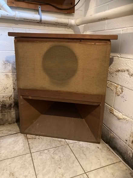 Photo of free Old speakers (NW estates Moorestown, nj) #1