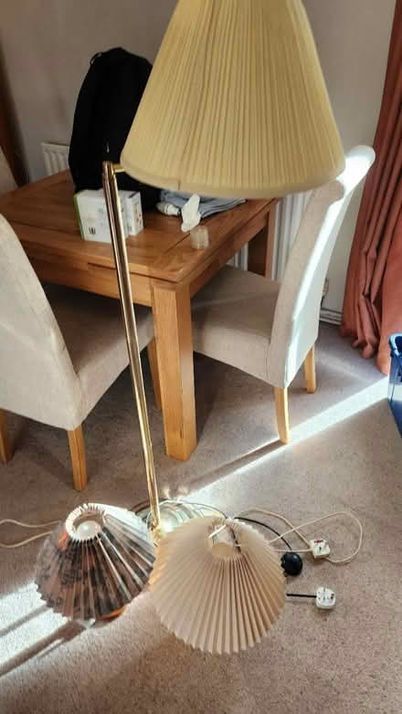 Photo of free 3 lamps (Rg12 7zq RG127QZ) #2
