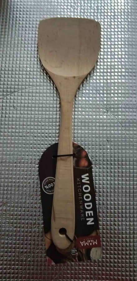 Photo of free Wooden spatula (Serangoon mrt station NEL side) #1