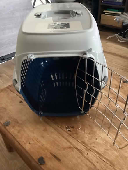 Photo of free Pet carrier (Borehamwood WD6) #1