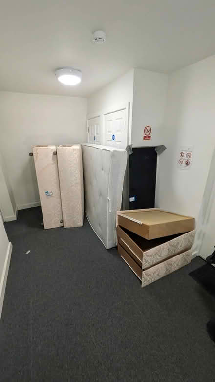 Photo of free Kingsize Bed (Sleapshyde AL4) #4