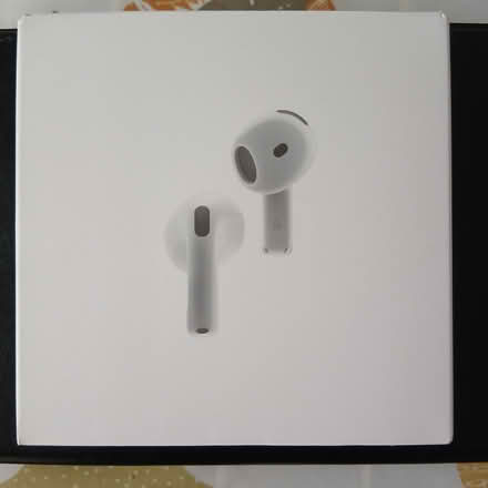 Photo of free wireless earbuds (Brinsley NG16) #1