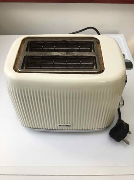 Photo of free Toaster (Sunbury-on-Thames TW16) #1